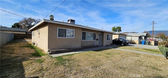 exterior space featuring a lawn