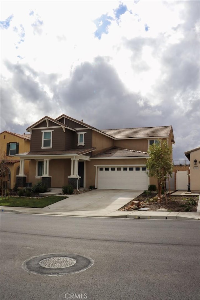 view of front facade featuring a garage