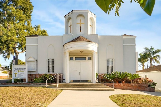 view of building exterior