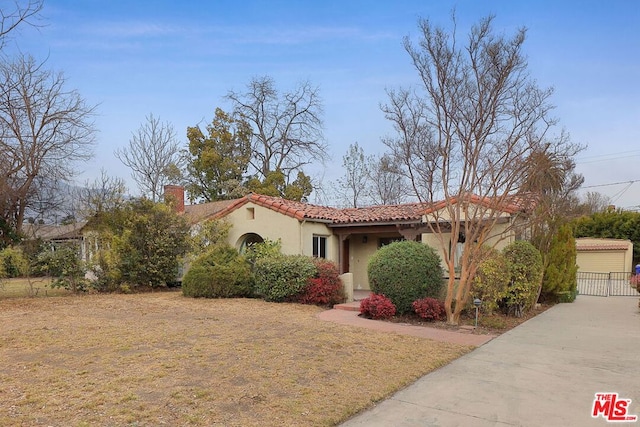 view of mediterranean / spanish-style house