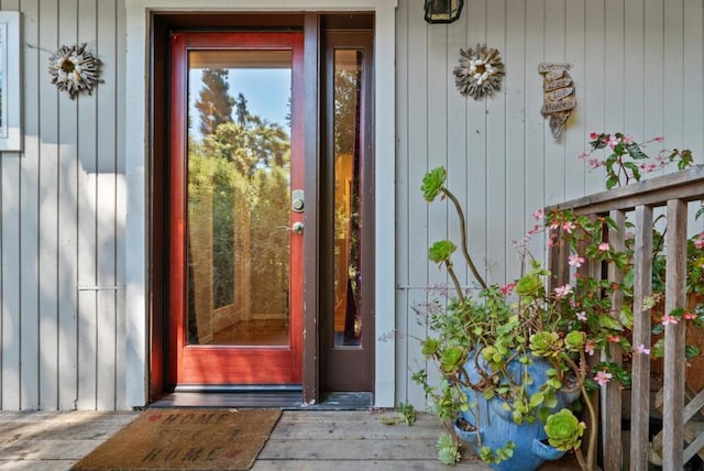 view of property entrance