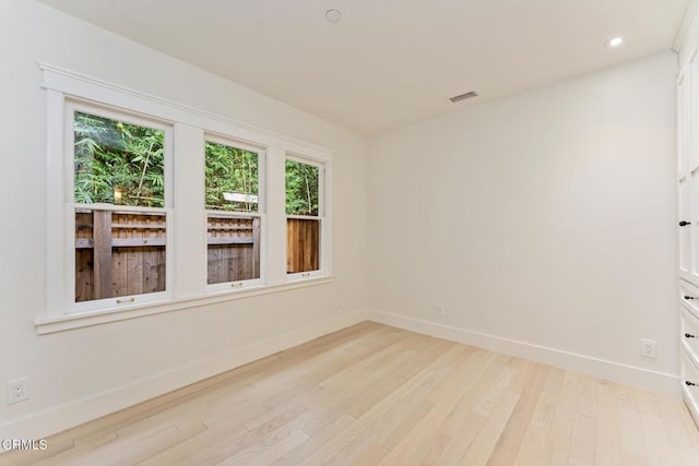 empty room featuring light hardwood / wood-style flooring