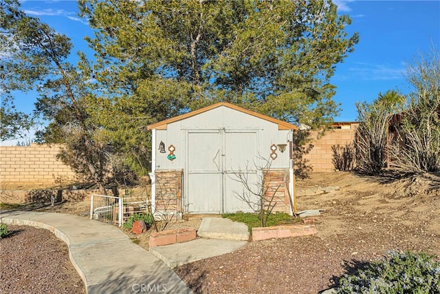 view of outbuilding