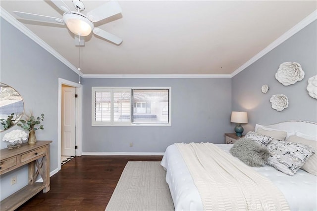 bedroom featuring crown molding, dark hardwood / wood-style flooring, lofted ceiling, and ceiling fan