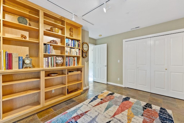 sitting room with track lighting