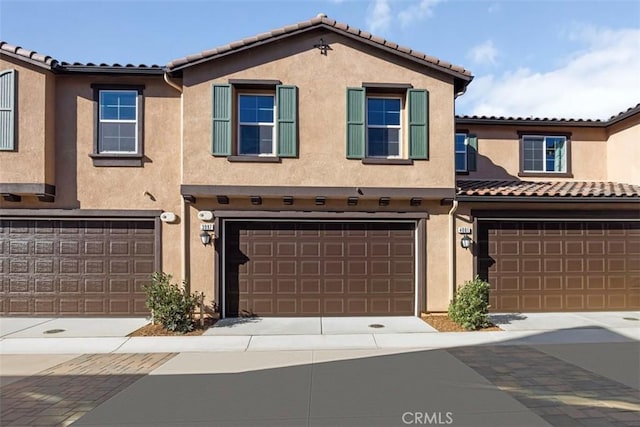 Listing photo 2 for 3997 E Carmel Privado, Ontario CA 91761