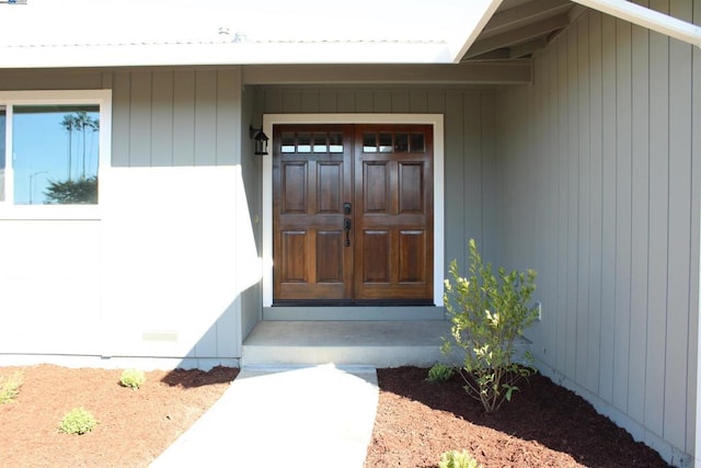 view of property entrance