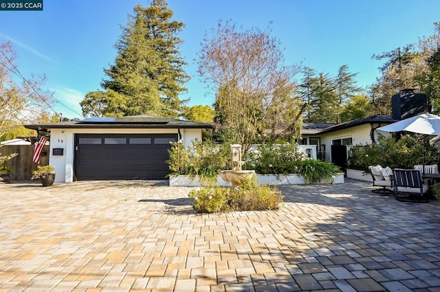 view of front facade with a garage