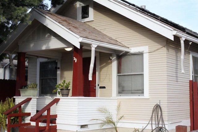 view of front facade with a porch