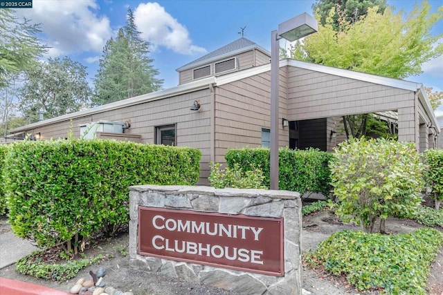 view of community / neighborhood sign