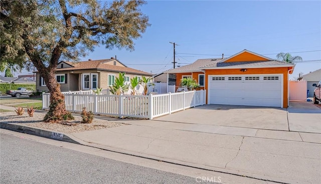 view of front facade with a garage