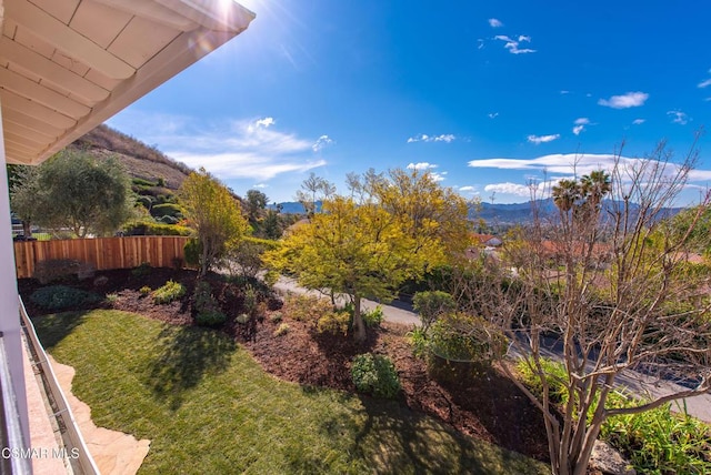 view of yard with a mountain view