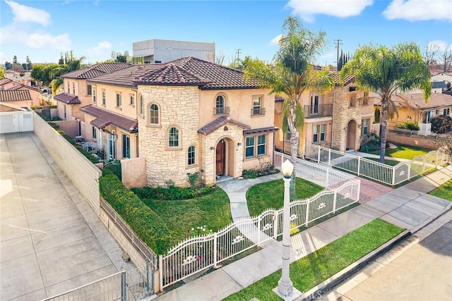 view of mediterranean / spanish-style house