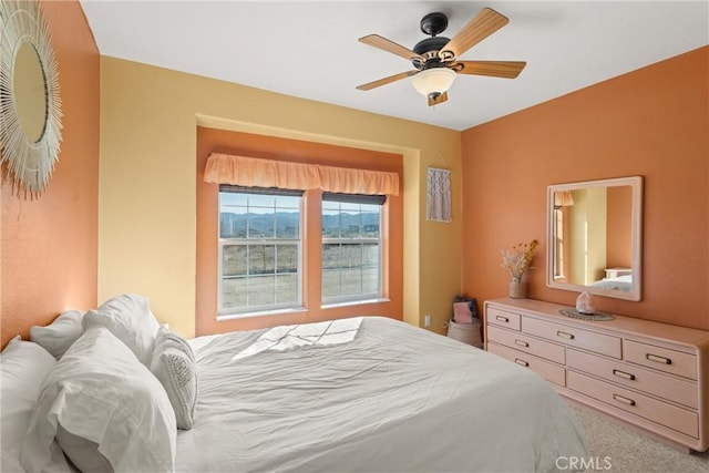 bedroom with ceiling fan