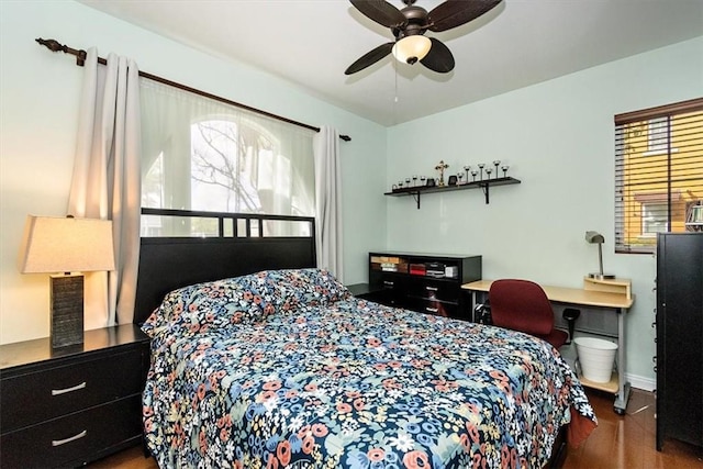 bedroom with ceiling fan