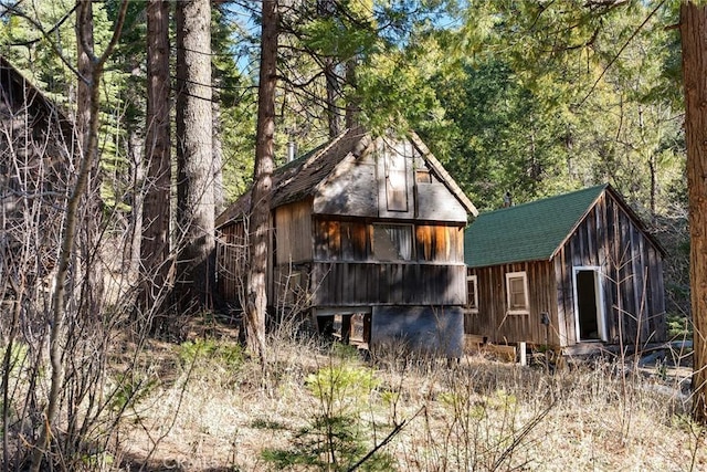 view of outdoor structure