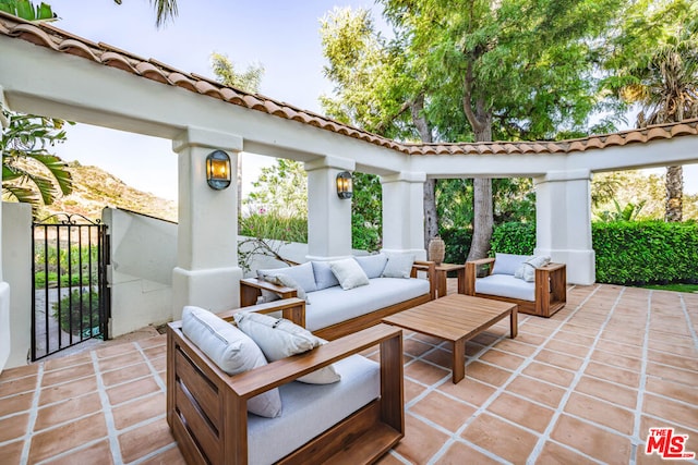 view of patio featuring an outdoor hangout area