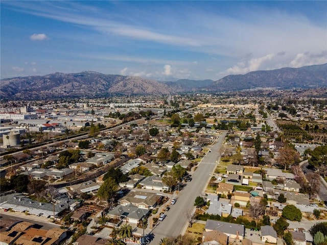 bird's eye view with a mountain view