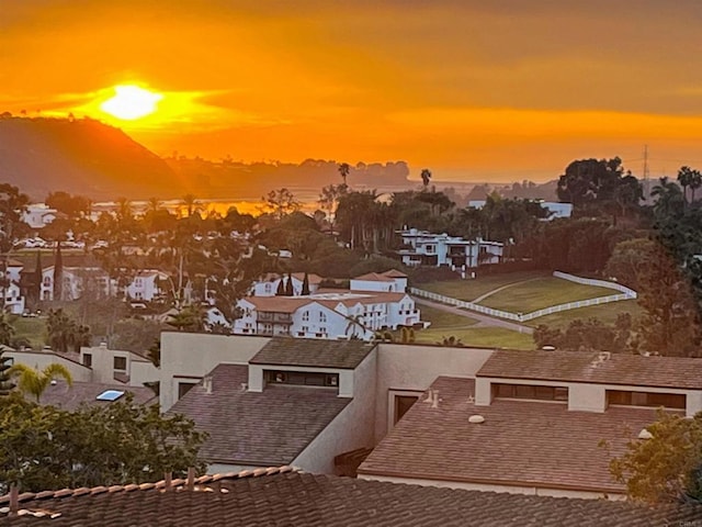 view of aerial view at dusk