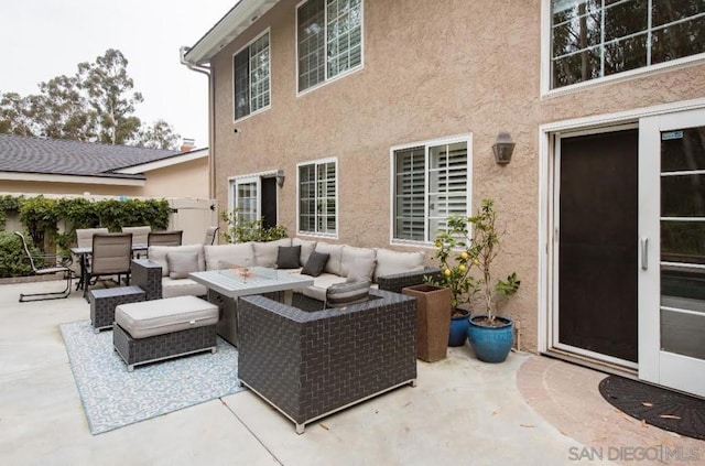 view of patio featuring an outdoor hangout area