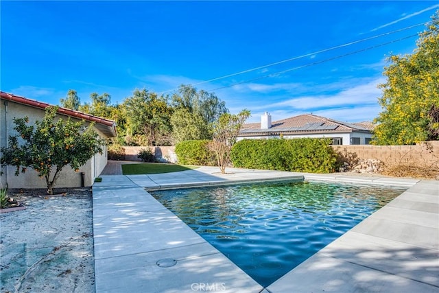 view of swimming pool