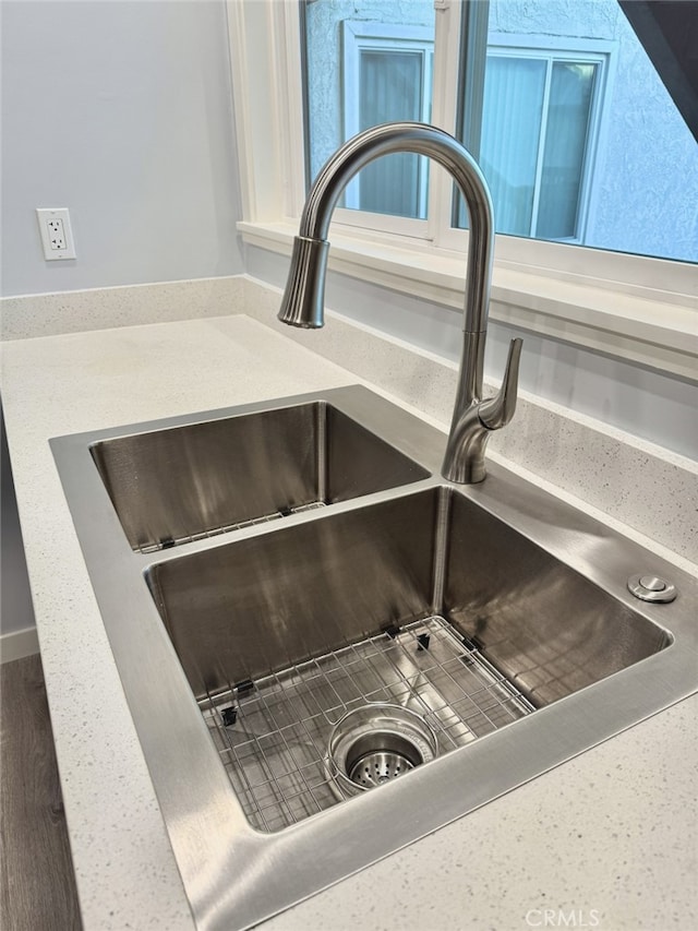 room details featuring sink