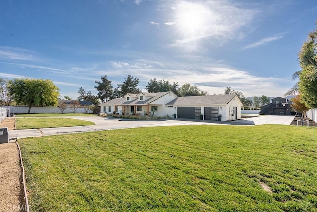 ranch-style house with a front yard