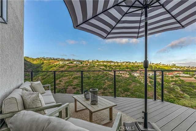 balcony featuring an outdoor hangout area