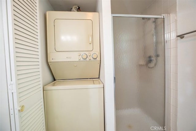 465 Avenida Sevilla Unit C, Laguna Woods, CA 92637 - laundry area with estacked washer and dryer
