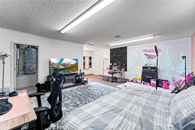 bedroom with carpet and a textured ceiling