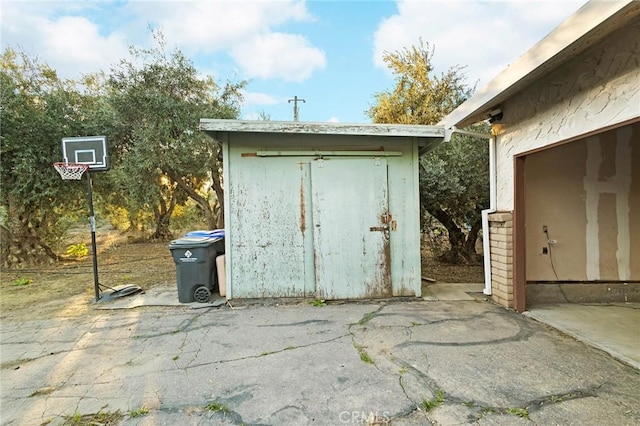 view of outdoor structure