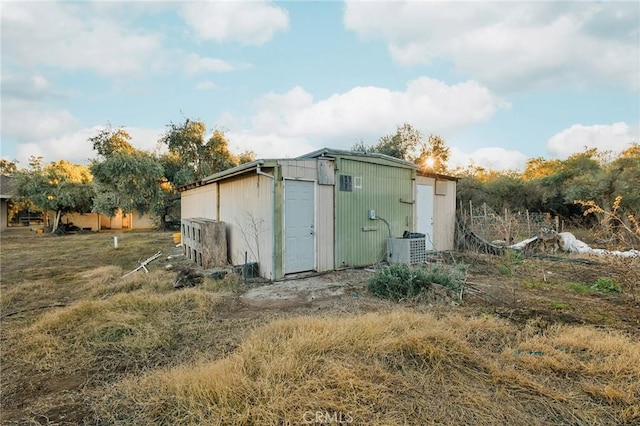 view of outdoor structure