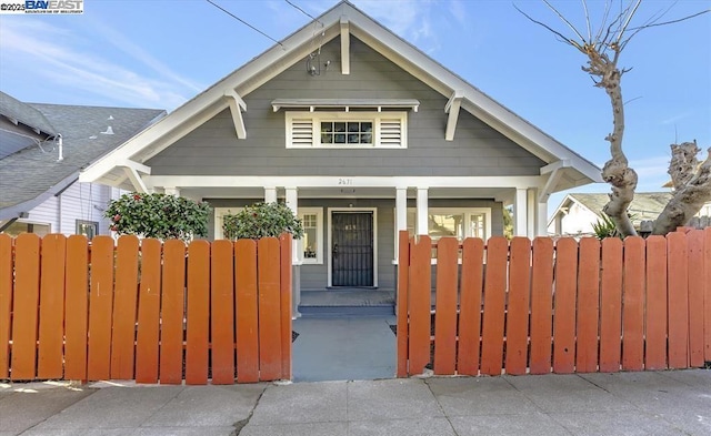 view of front of house featuring covered porch