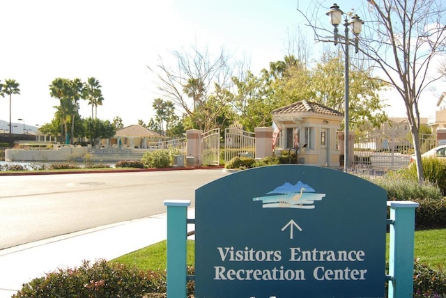 view of community / neighborhood sign