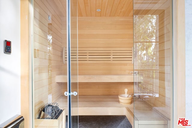 view of sauna / steam room