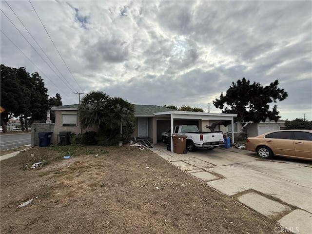 view of front of property