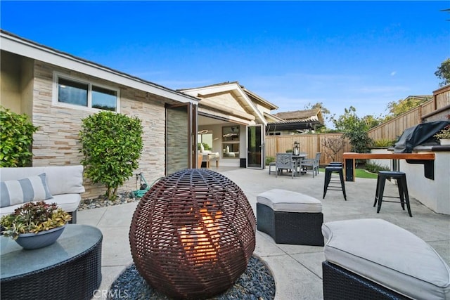 view of patio with outdoor lounge area