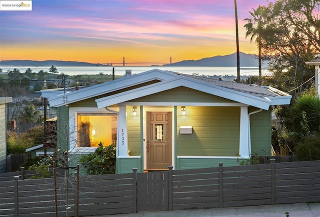 view of front of house featuring a mountain view