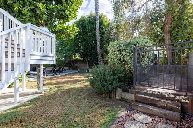 view of yard with a patio