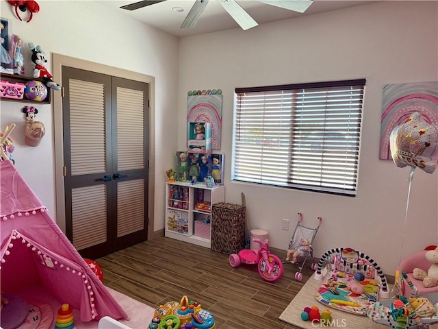 recreation room featuring ceiling fan