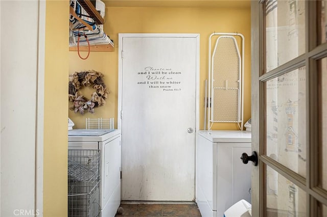 laundry room featuring independent washer and dryer