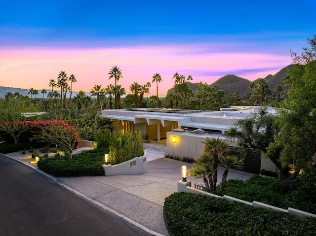 view of home's community featuring a mountain view