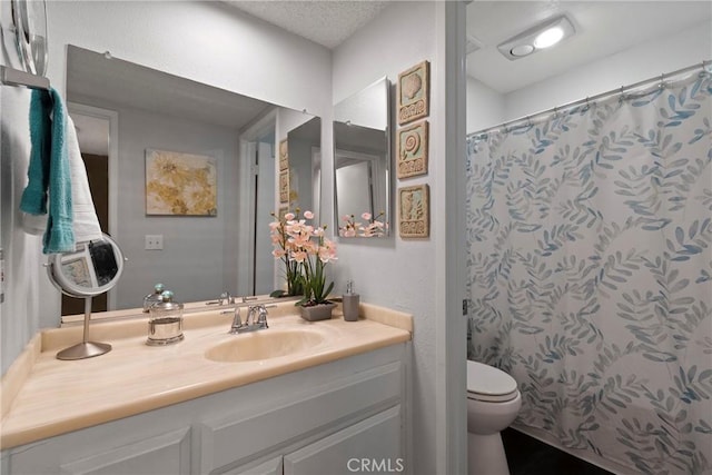 23617 Golden Springs Dr Unit K19, Diamond Bar, CA 91765 - bathroom with vanity, toilet, a shower with shower curtain, and a textured ceiling