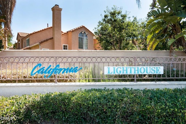 view of community / neighborhood sign