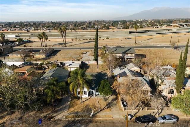 bird's eye view with a mountain view