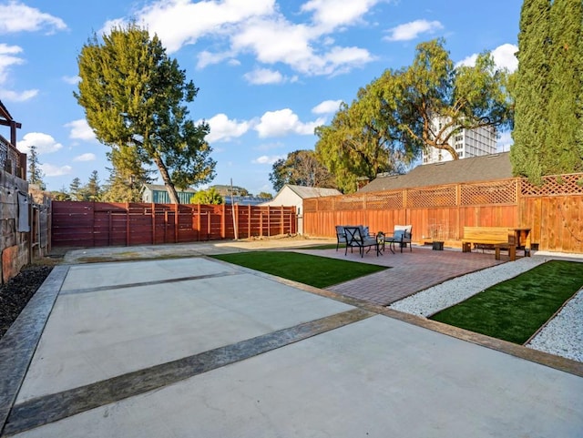 view of yard with a patio