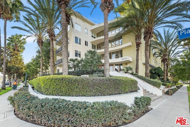 Listing photo 2 for 13200 Pacific Promenade Unit 237, Playa Vista CA 90094