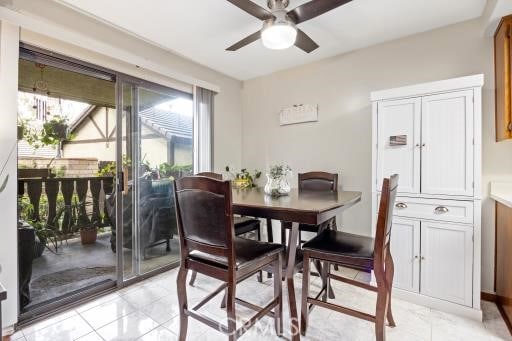 dining room with ceiling fan