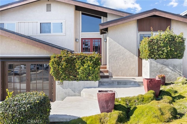 view of front of home featuring french doors