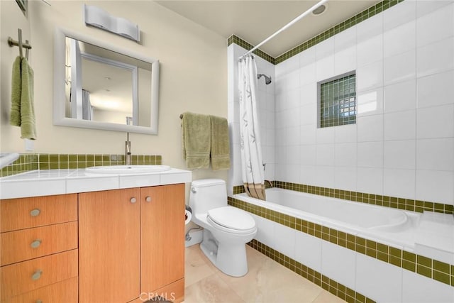 full bathroom featuring vanity, shower / bathtub combination with curtain, and toilet